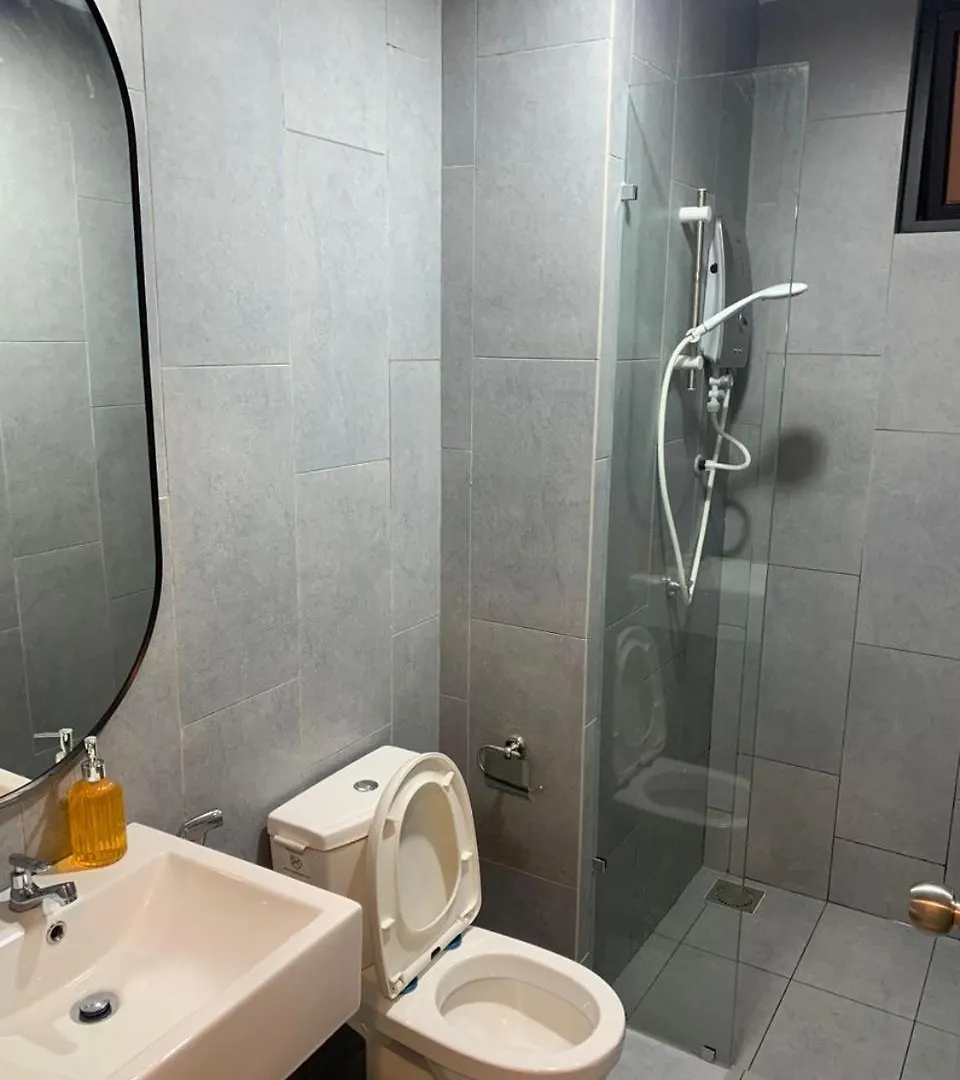 Roombnb Mvertica Kuala Lumpur Hostel