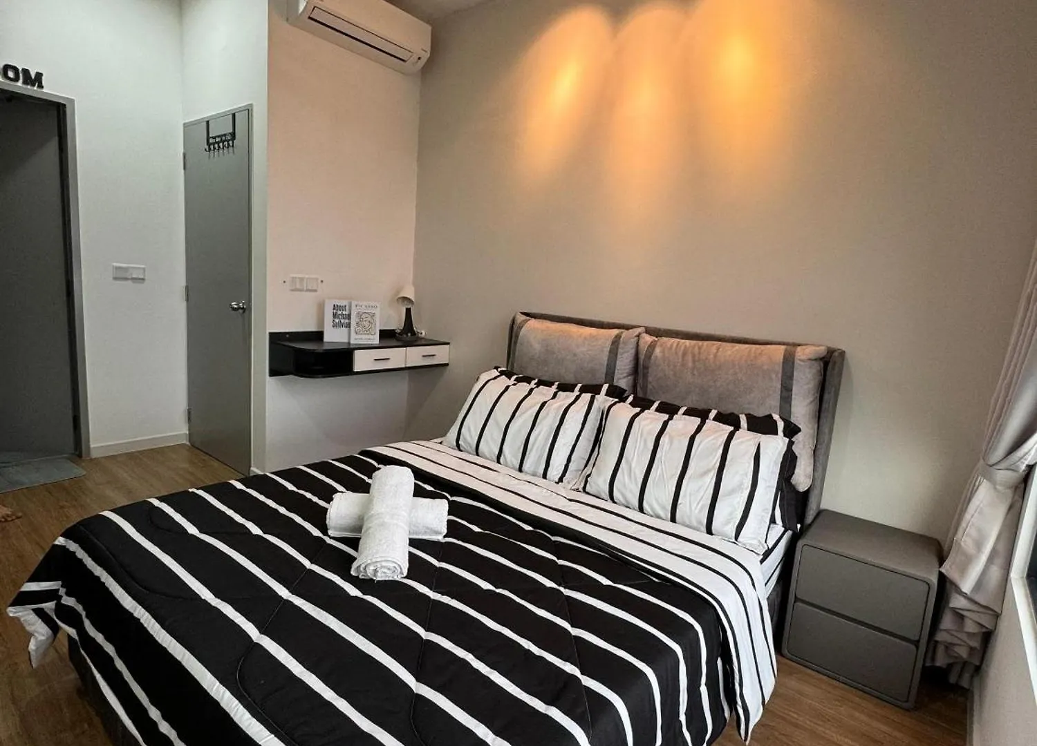 Roombnb Mvertica Kuala Lumpur Hostel