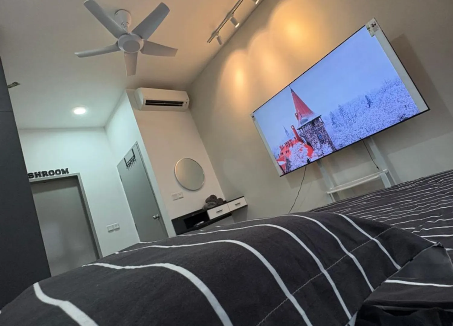 Roombnb Mvertica Kuala Lumpur Hostel